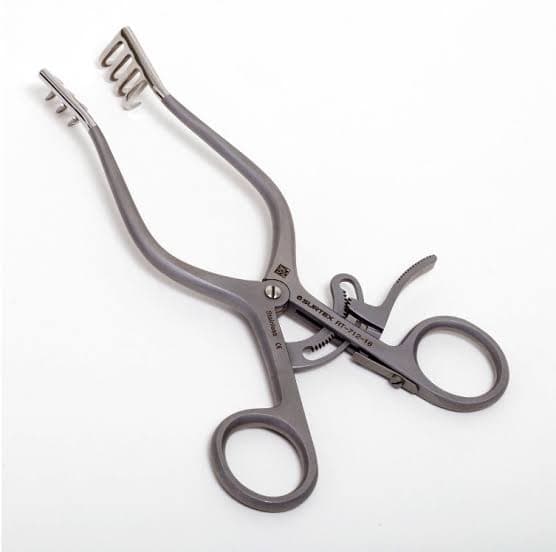 Mollison Retractor